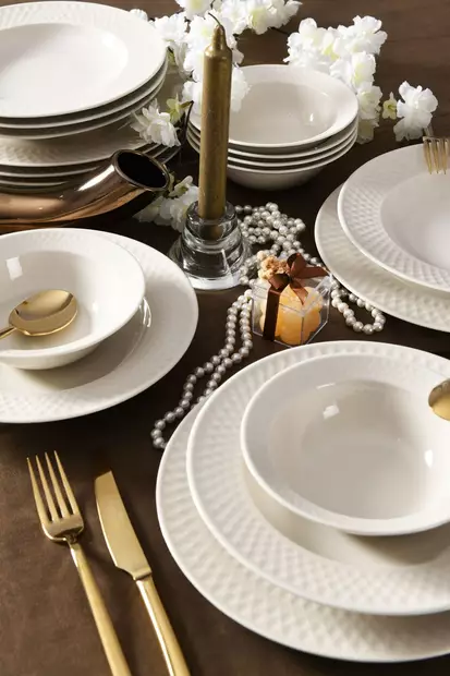 18-osainen Kermansävyinen Posliiniastiasto - Astiasto, Lautaset, Kulhot - Konepesun- ja Mikroaaltouunin Kestävä - Tarjoiluastiat - 8684282532064 - 1